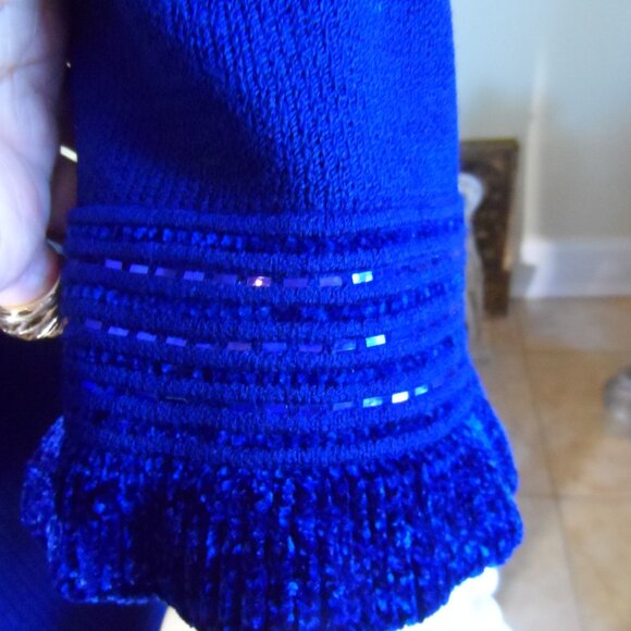 New St. John Evening Royal Blue Knit Skrt Suit w/Pailettes Embellishment Size 2 - Picture 10 of 16